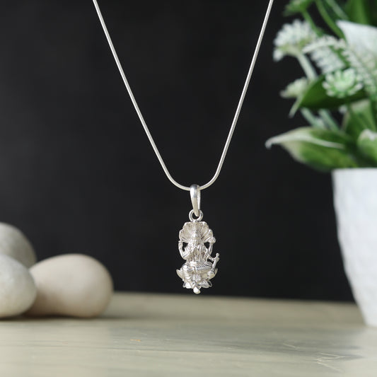 Sterling Silver (92.5% Purity) Pure Silver Vishnu ji chain pendant (Locket with Anchor Chain-22 inches) for Men and women