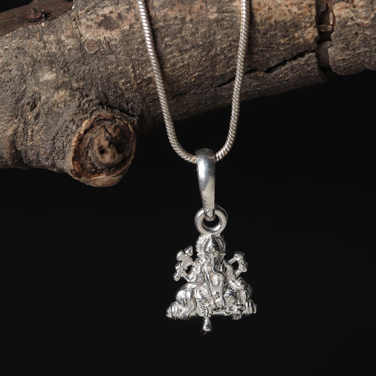 Sterling Silver 92.5 God Ganesh Chain Pendant with Box Chain 22 Inches for Men by Akshat Sapphire MPSB7068