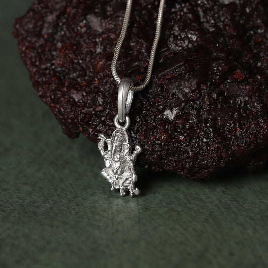 Sterling Silver 92.5 God Ganesh Chain Pendant with Box Chain 22 Inches for Men by Akshat Sapphire MPSB7144