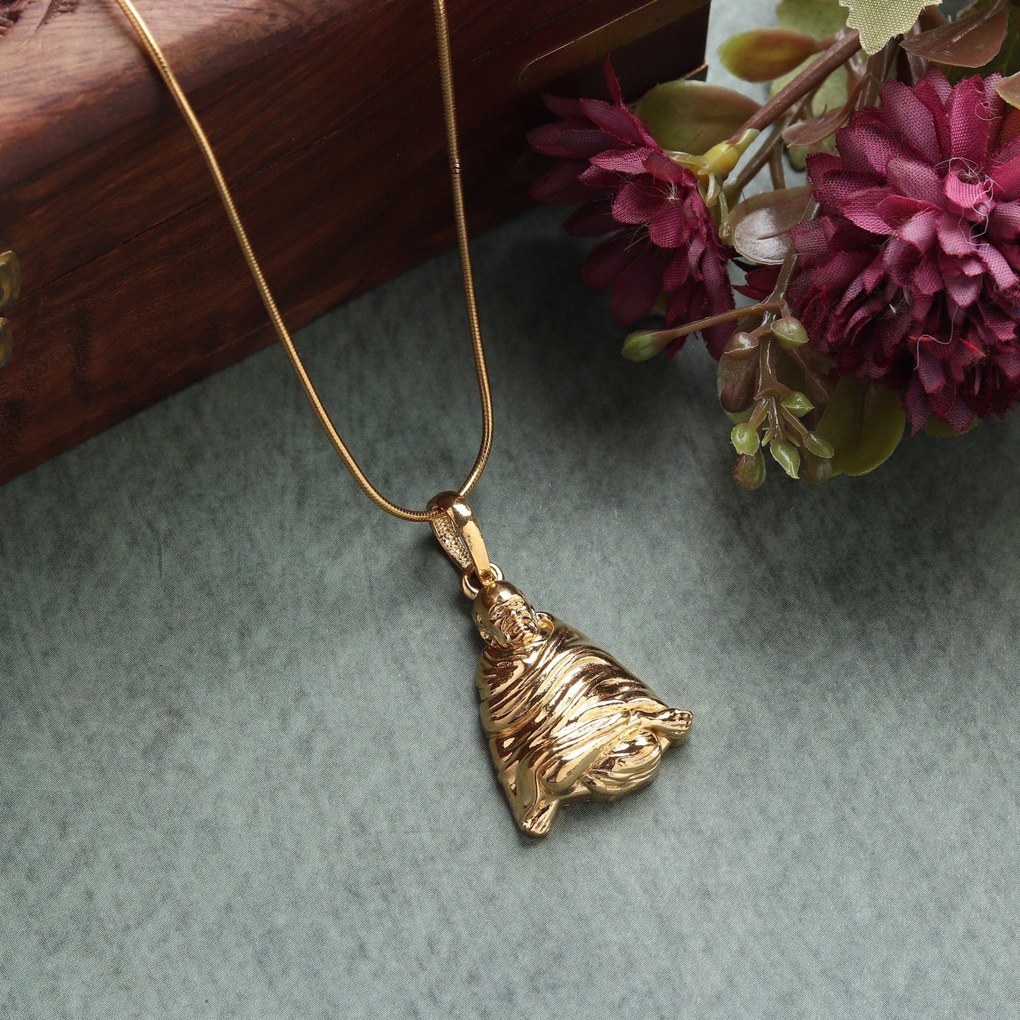 22 CT Gold Plated Silver (92.5% purity) Spiritual Neem Karoli Baba Pendant (Big Size) for Men and Women