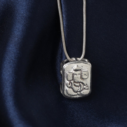 Sterling Silver (92.5% Purity) Pure Silver God Ganesha Chain Pendant (Locket with Box Chain) for Men & Women