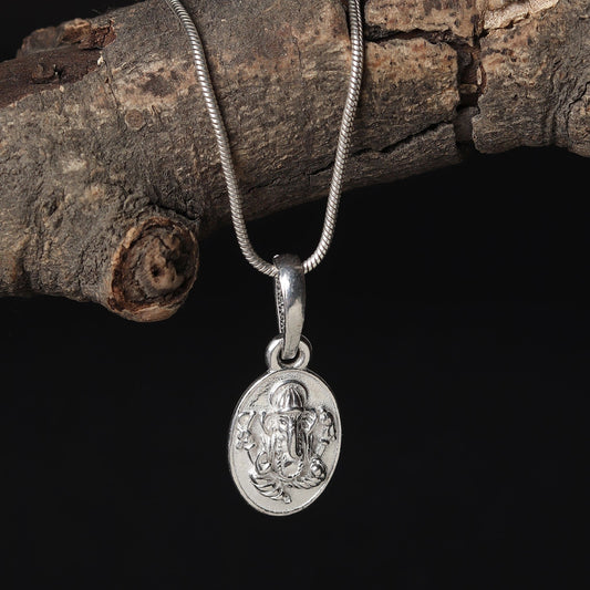 Sterling Silver 92.5 God Ganesh Chain Pendant with figaro Chain 18 Inches for women by Akshat Sapphire PSF7239