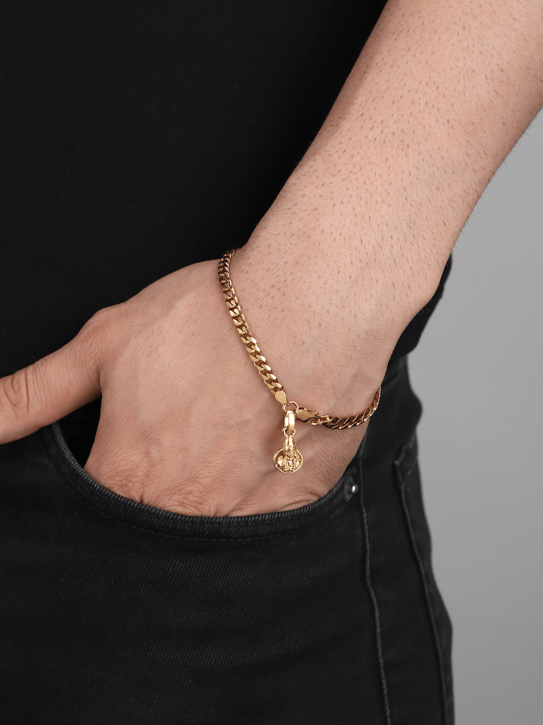 22CT Gold Plated 92.5 Pure Sterling Silver Curb Bracelet with Sai Baba Charm for Men by Akshat Sapphire Gold_BRMCKD7278
