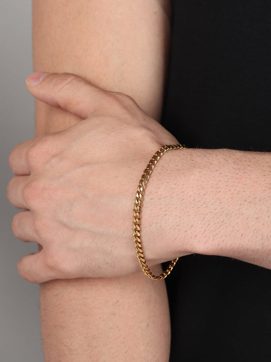 22 CT Gold Plated Silver (92.5% purity) Stylish and Fashionable Curb Bracelet by for Men