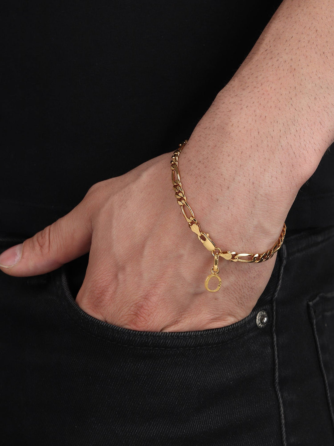 22CT Gold Plated Silver 92.5 Purity Figaro Bracelet with Alphabet O for Men by Akshat Sapphire Gold_BRMFKD_O
