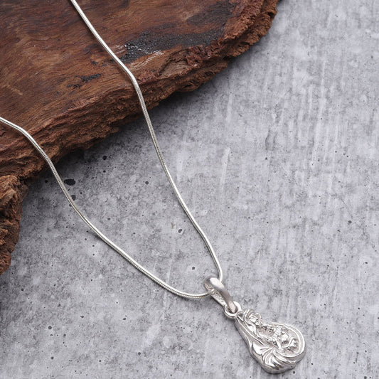 Akshat Sapphire Sterling Silver (92.5% purity) God Mother Mary chain Pendant (Pendant with Box Chain-22 inches) for Men & Women Pure Silver Mother Marry chain Locket for Good Health & Wealth