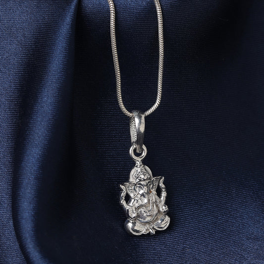 Akshat Sapphire Sterling Silver (92.5% purity) God Ganesha Chain Pendant (Pendant with Curb Chain-22 inches) for Men & Women Pure Silver Lord Ganapathy Chain Locket for Good Health & Wealth
