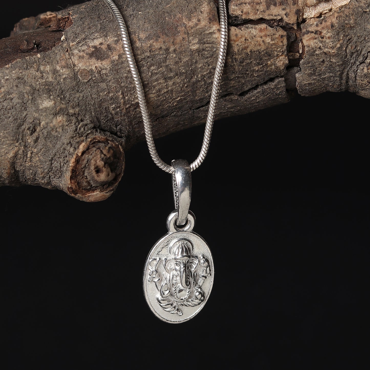 Akshat Sapphire Sterling Silver (92.5% purity) God Ganesha Chain Pendant (Pendant with Curb Chain-22 inches) for Men & Women Pure Silver Lord Ganapathy Chain Locket for Good Health & Wealth