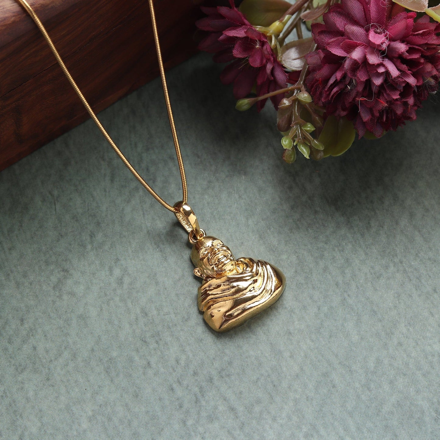 22 CT Gold Plated Silver (92.5% purity) Spiritual Neem Karoli Baba Pendant (Big Size) for Men and Women