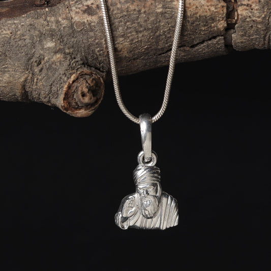 Akshat Sapphire Sterling Silver (92.5% purity) Guru Nanak Pendant for Men and women Pure Silver spiritual Punjabi Sikh Sardar Guru Baba Nanak Locket for Good Luck, Health & Wealth