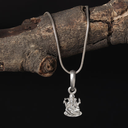 Akshat Sapphire Sterling Silver (92.5% purity) God Ganesha Chain Pendant (Pendant with Anchor/ Cable Chain Chain) for Men & Women Pure Silver Lord Ganapathy Chain Locket for Good Health & Wealth