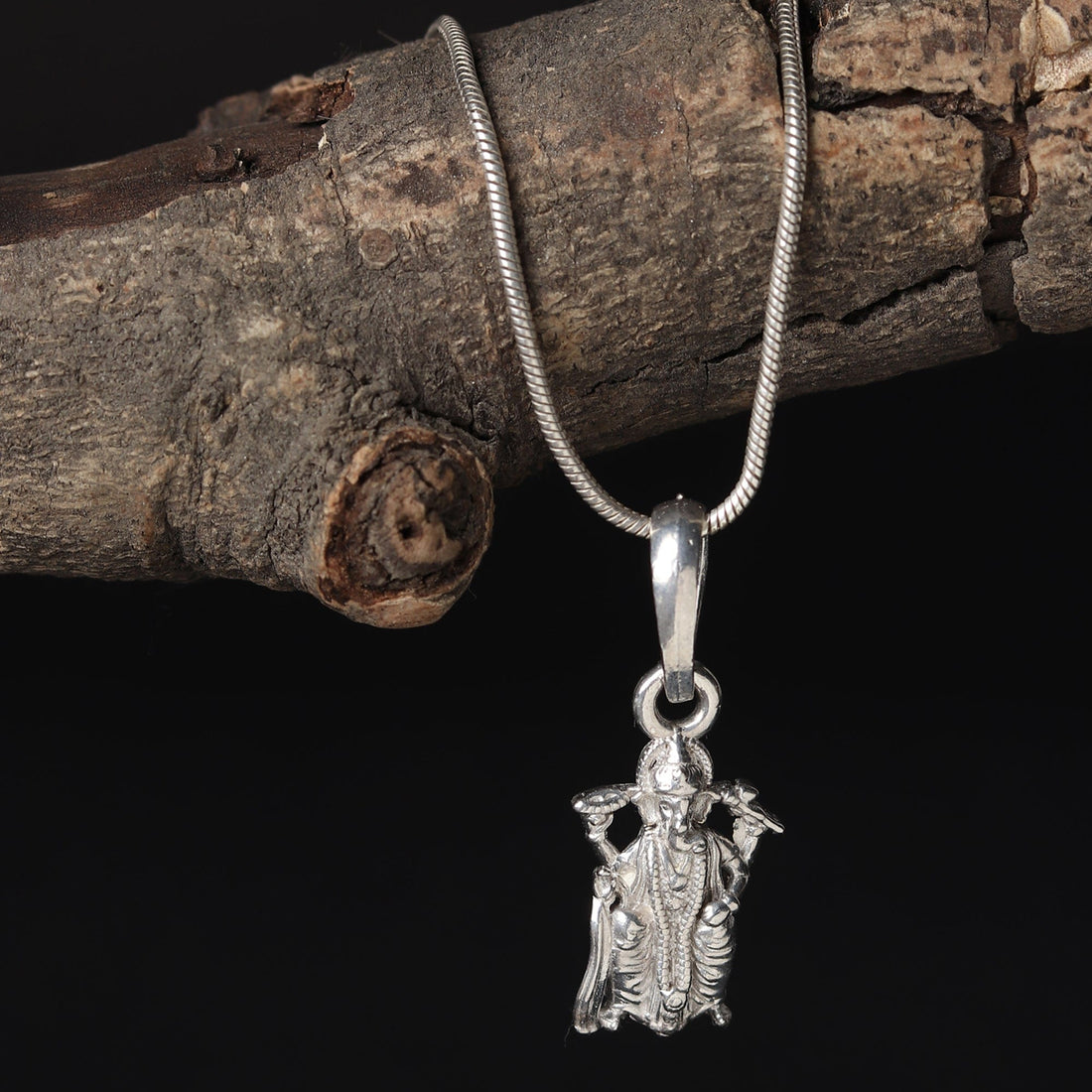 Ganesh with chain pendant 