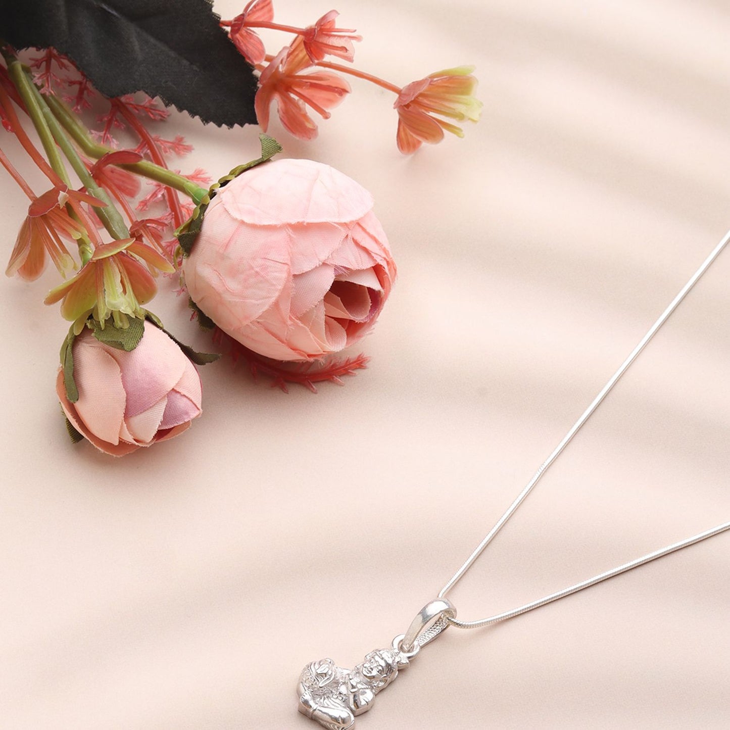 Akshat Sapphire Sterling Silver (92.5% purity) God Kanha Laddu Gopal Chain with Pendant  (Pendant with Box Chain) for Men & Women Bhagwan Thakur ji Bal Krihna Kanhaiya Chain Locket for Good Health & Wealth
