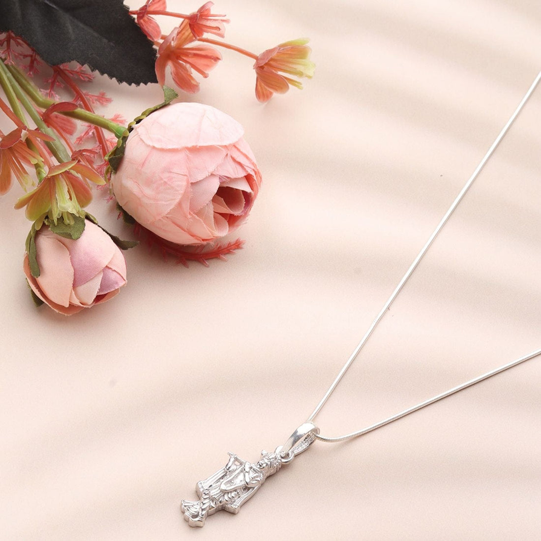 Krishan chain pendant 