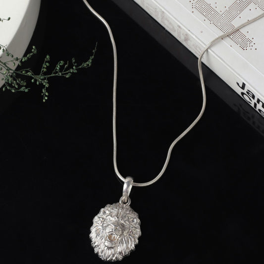 Akshat Sapphire Sterling Silver (92.5% purity) God Vishnu Narsimha Chain Pendant (Pendant with Rope Chain) for Men & Women Pure Silver Lord Vishnu narsimha Chain Locket for Good Health & Wealth